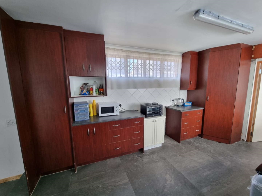 4 Bedroom Property for Sale in Zonnebloem Western Cape